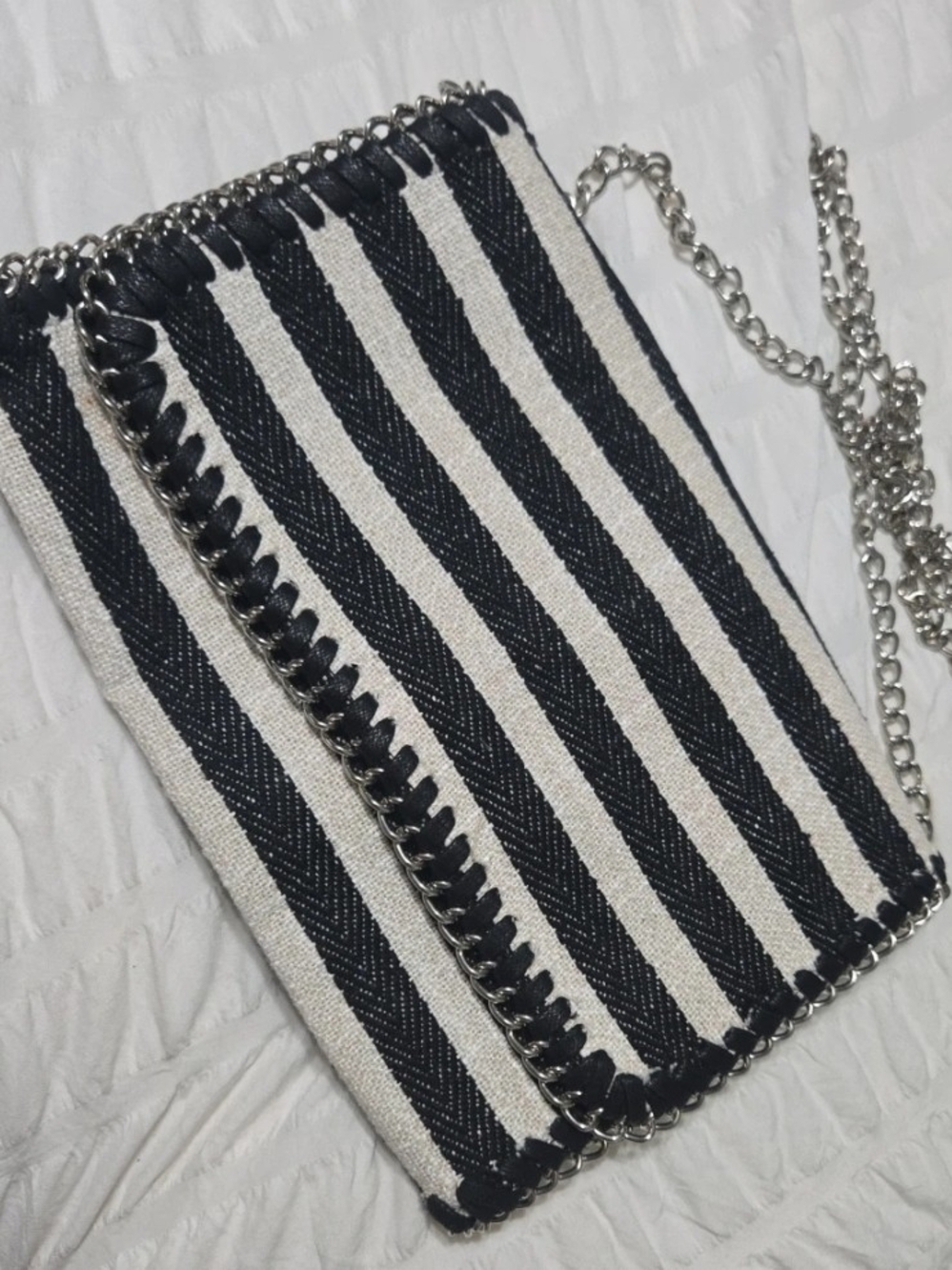 Chelsea 28 Striped Chain Crossbody Bag